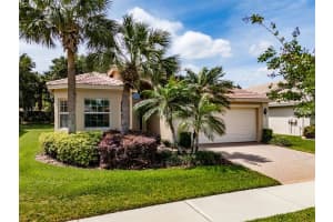 16020 Golden Lakes Dr, WIMAUMA