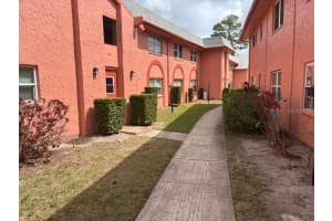 660 62nd Ave N #1204, ST PETERSBURG