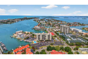 255 Dolphin Pt #211, CLEARWATER