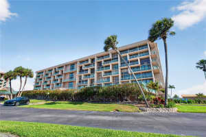 1 Key Capri #103e, TREASURE ISLAND