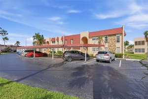 212 Cedarwood Cir #212, SEMINOLE
