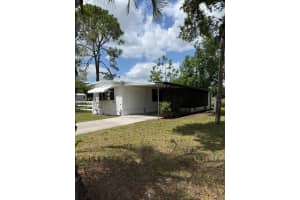 37021 Pauls Dr, ZEPHYRHILLS