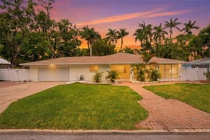 2004 Virginia Dr, BRADENTON