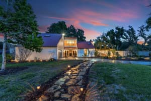 2925 Chelsea Woods Dr, VALRICO