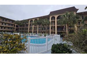 2525 W Bay Dr #c33, LARGO