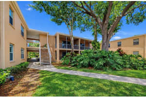 4724 Christa Ct #322, TAMPA