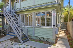 725 8th St N #1, ST PETERSBURG