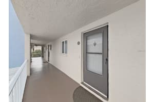 215 Valencia Blvd #213, LARGO