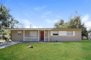 713 Laisy Dr, DELAND