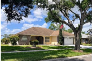 6645 Northlake Dr, ZEPHYRHILLS