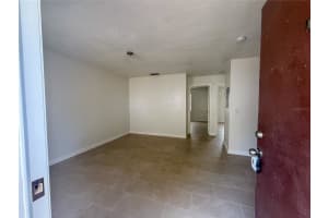 7517 Lakeshore Dr #a, TAMPA