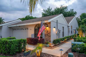 4050 Salem Square Ct, PALM HARBOR