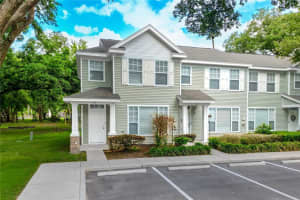 212 Golden Pond Ct, VALRICO