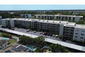 6080 80 St N #409, ST PETERSBURG