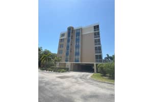 960 Starkey Rd #5105, LARGO