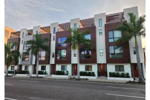 130 8th St N, ST PETERSBURG