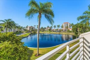 6061 Bahia Del Mar Blvd #207, ST PETERSBURG