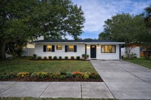 343 Shore Dr E, OLDSMAR