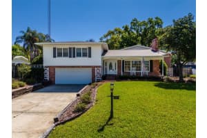 805 E Sylvan Dr, BRANDON