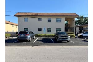 1320 Moreland Dr #12, CLEARWATER