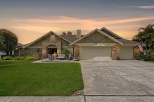 325 Sheffield Cir W, PALM HARBOR