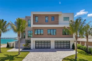 236 Howard Dr, BELLEAIR BEACH