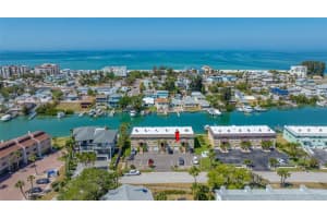 12424 Capri Cir N #5, TREASURE ISLAND