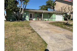 300 Driftwood Dr W, PALM HARBOR