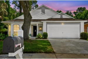 814 Moonlit Ln, CASSELBERRY