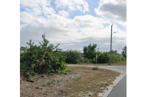 2818 14th St W, LEHIGH ACRES