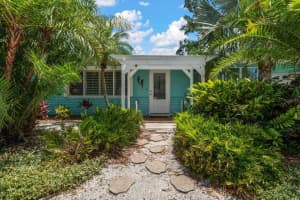301 Cevera Dr, DUNEDIN