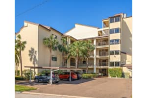 700 Starkey Rd #352, LARGO