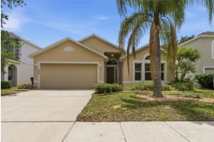183 Jocelyn Dr, DAVENPORT
