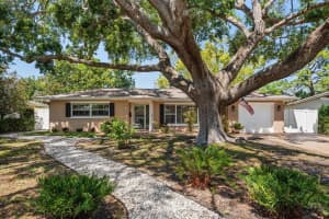 1702 Meredith Ln, BELLEAIR 1702 Meredith Ln, BELLEAIR