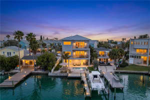 306 Bay Plz, TREASURE ISLAND