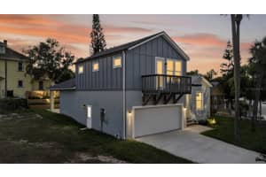 207 Athens St, TARPON SPRINGS