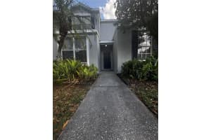 10443 Heron Lake Dr, RIVERVIEW