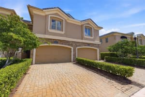 615 Saxony Blvd, ST PETERSBURG