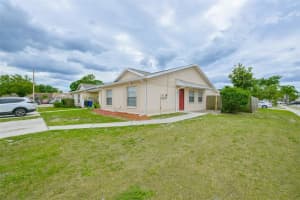 1720 Oak Branch Ct, BRANDON