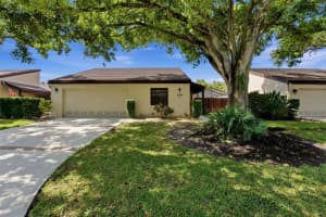 3692 Glen Oaks Manor Dr, SARASOTA