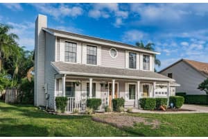 1806 River Crossing Dr, VALRICO