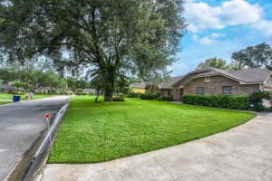24 Lake Vista Way, ORMOND BEACH 24 Lake Vista Way, ORMOND BEACH