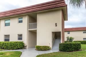 5 Vista Palm Ln #203, VERO BEACH