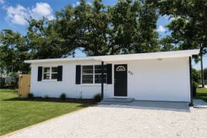 821 14th Ave Nw, LARGO