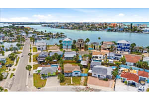 451 Virginia Ave, MADEIRA BEACH