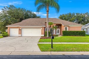 1525 Crooked Stick Dr, VALRICO