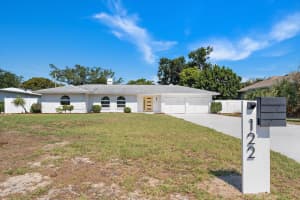 122 Palmetto Ln, LARGO
