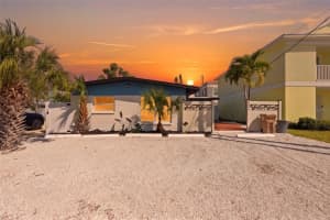 14906 N Bayshore Dr, MADEIRA BEACH