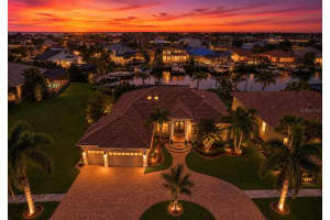 929 Allegro Ln, APOLLO BEACH