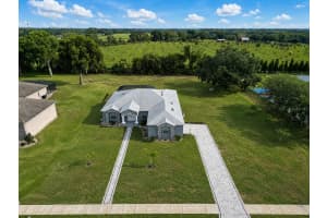 10920 Flint Estates Dr, THONOTOSASSA